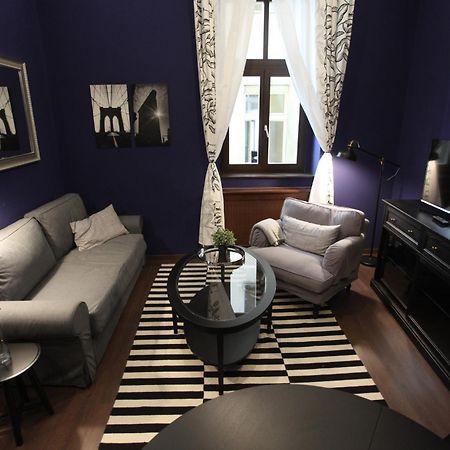 d.Five Ambassador Apartment Budapeste Exterior foto